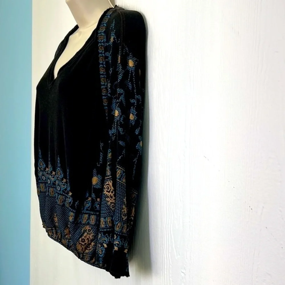 Free People - Black And Gold Medallion Peasant Boho Blouse Size XS